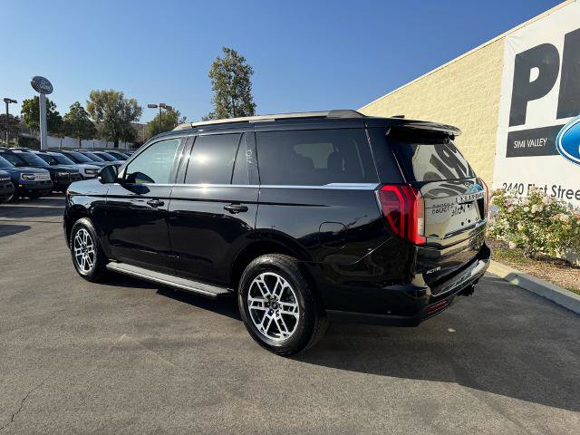 Certified 2025 Ford Expedition Active AWD/4WD image 9