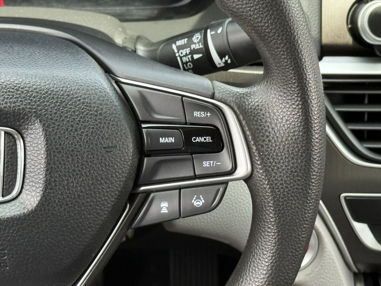 Used 2018 Honda Accord LX image 15