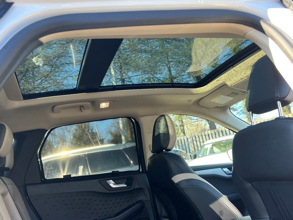 Certified 2020 Ford Escape SE Sport image 13