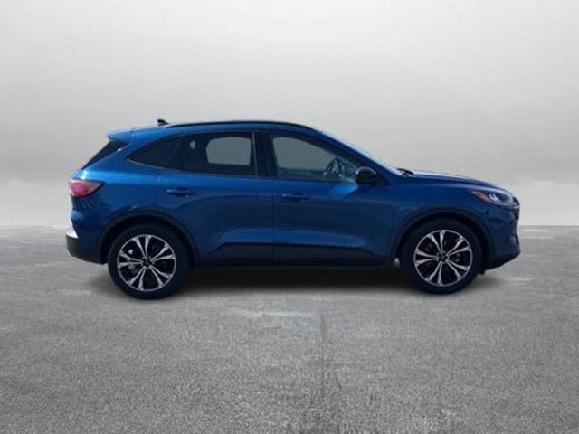 Certified 2022 Ford Escape SE w/ SE Sport Appearance Package FWD image 6