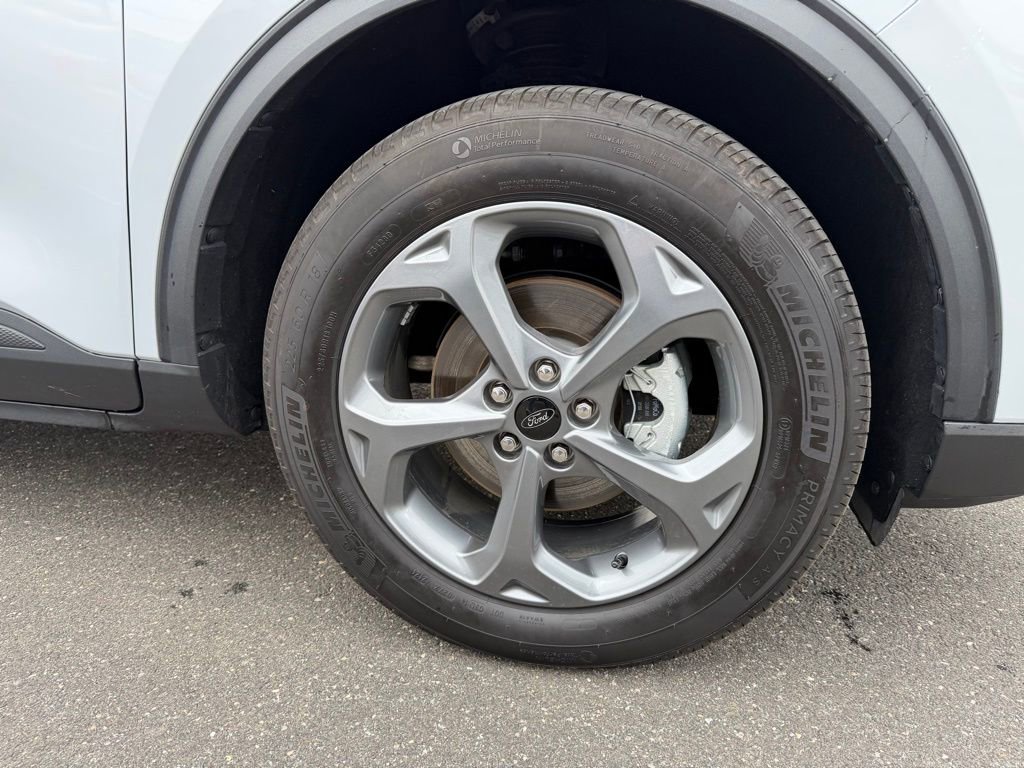 Certified 2025 Ford Escape ST-Line Select w/ Tech Pack #2 image 10