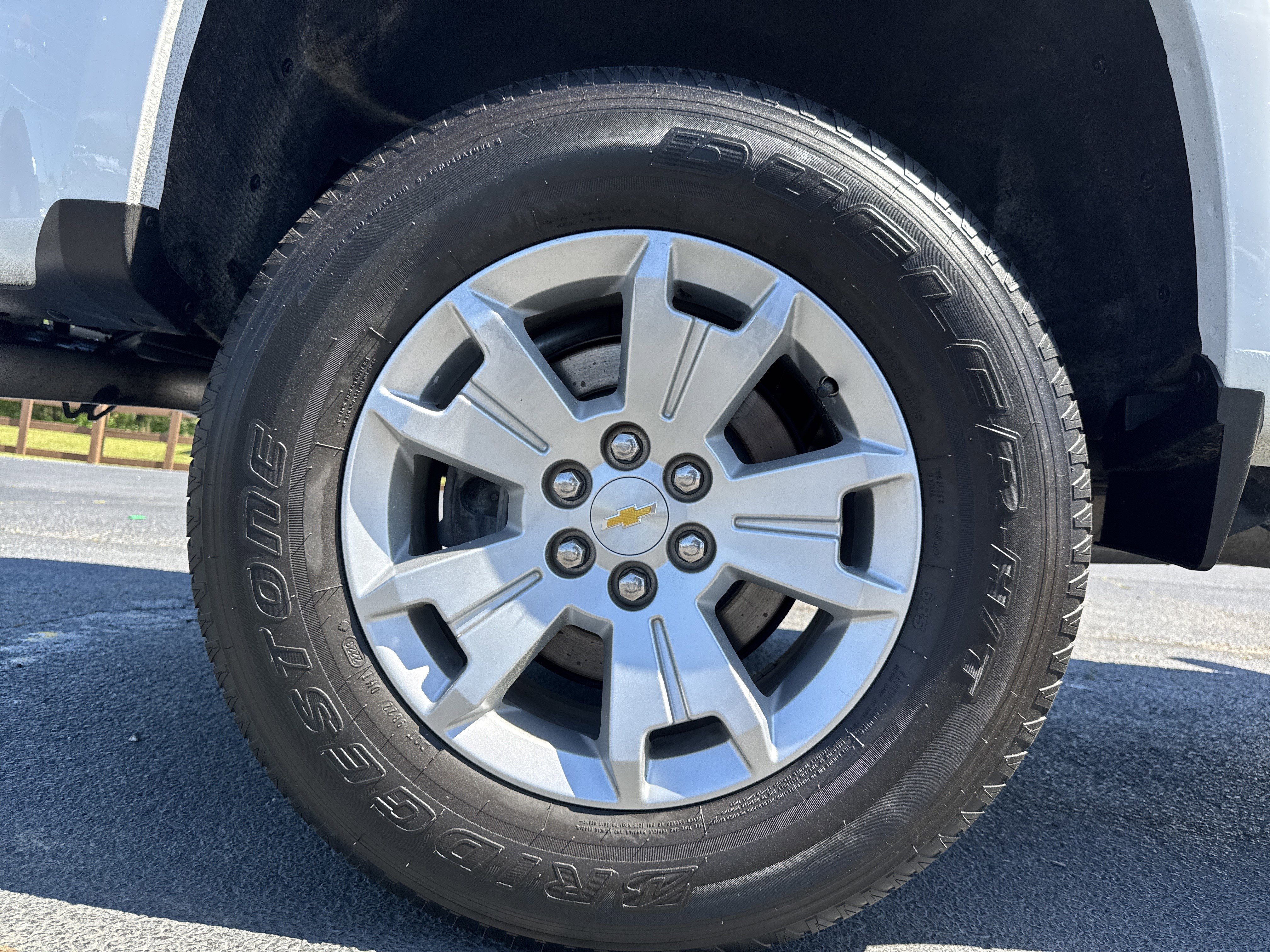 Used 2021 Chevrolet Colorado LT w/ Fleet Safety Package image 19