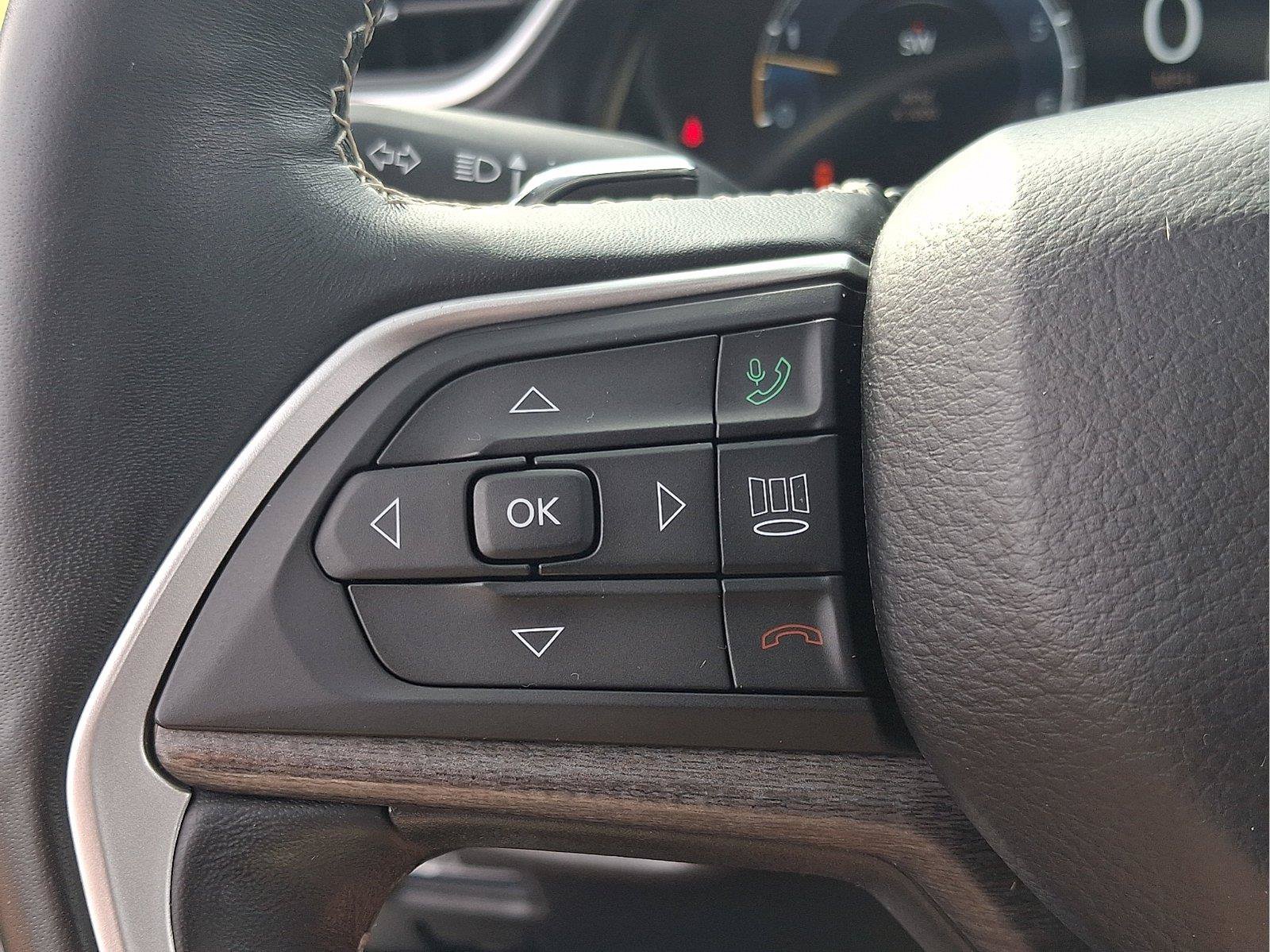 Used 2021 Jeep Grand Cherokee L Limited AWD/4WD image 21