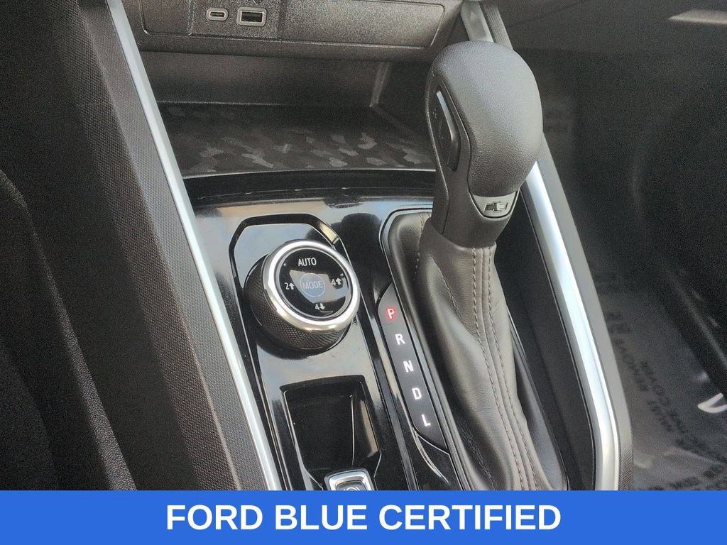 Used 2023 Chevrolet Colorado Trail Boss w/ Technology Package AWD/4WD image 16