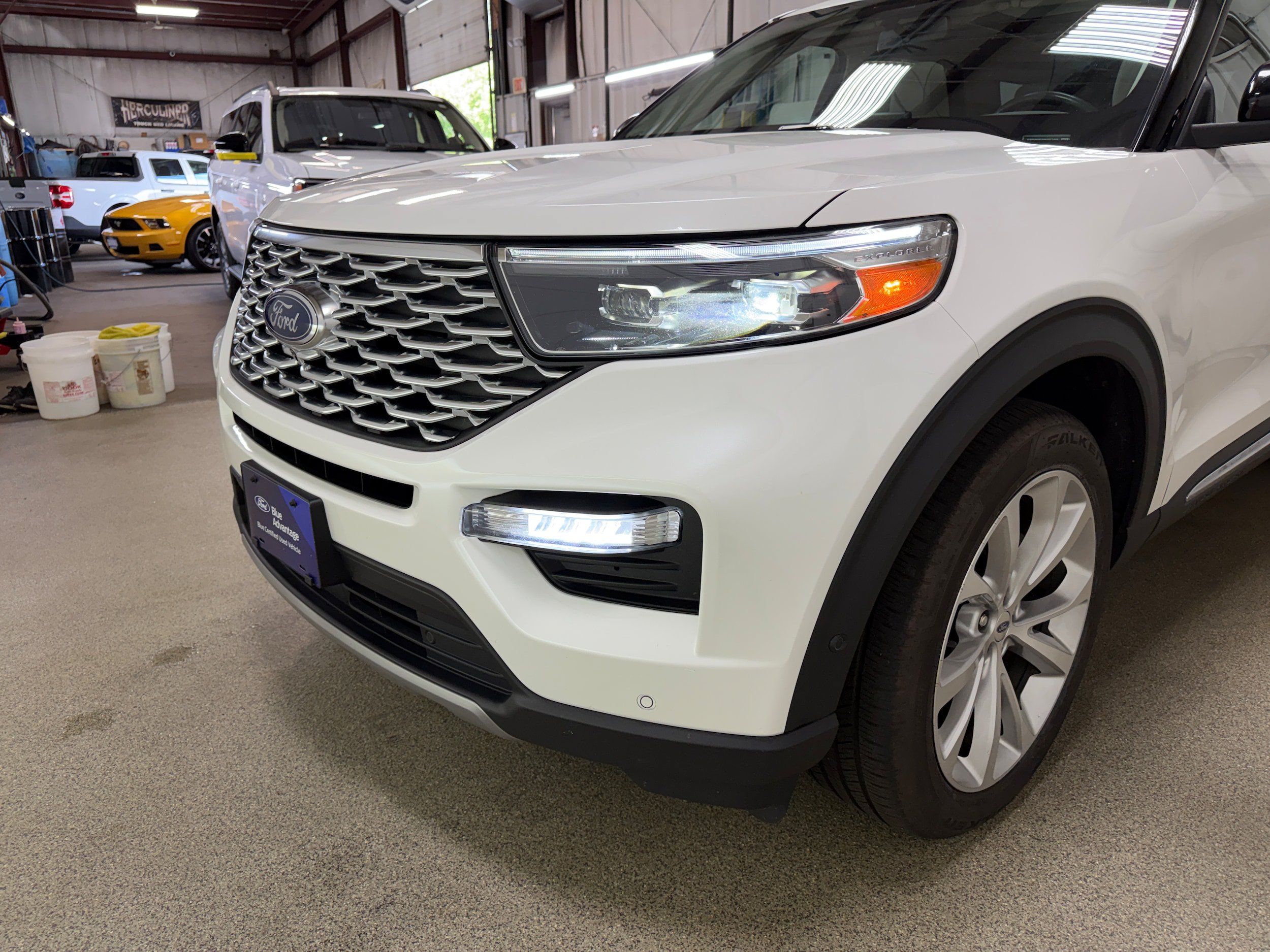 Certified 2021 Ford Explorer Platinum w/ Equipment Group 601A AWD/4WD image 36