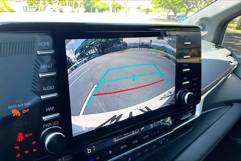 Used 2024 Toyota Sienna XSE FWD image 23
