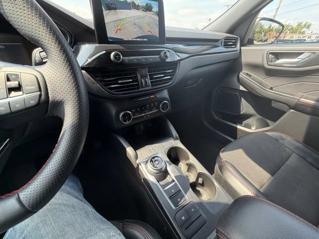 Certified 2025 Ford Escape ST-Line AWD/4WD image 32