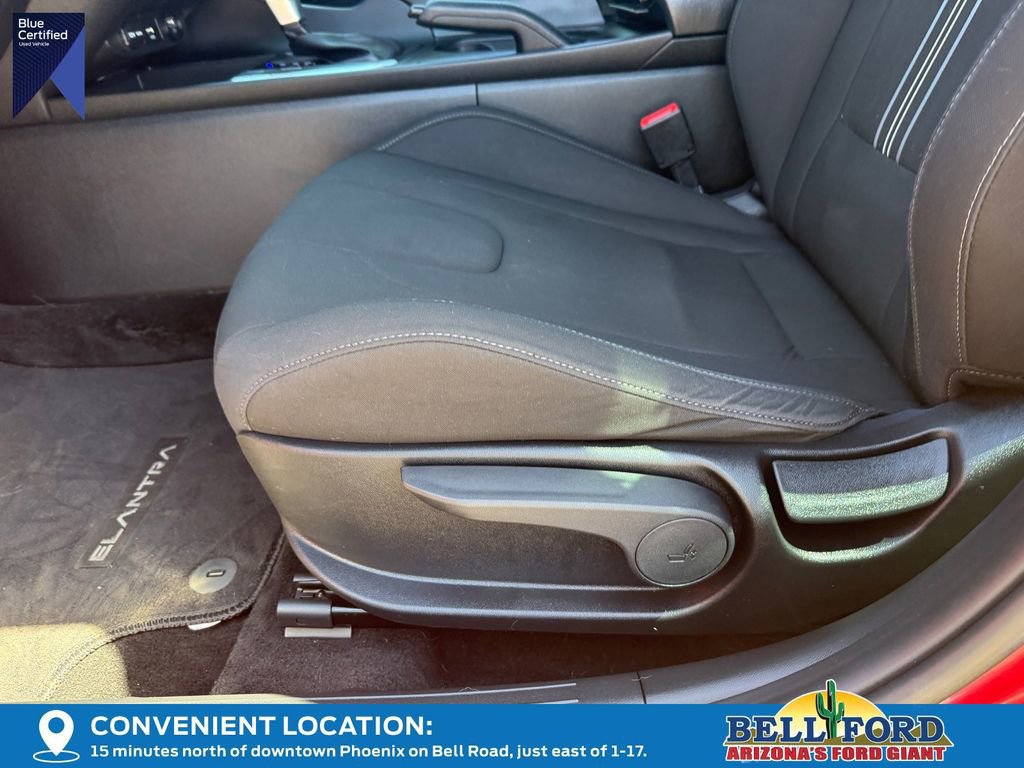 Used 2022 Hyundai Elantra SEL image 19