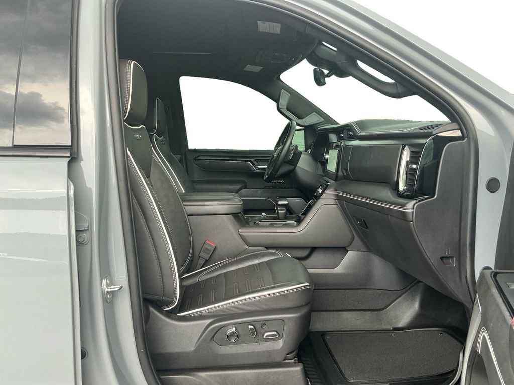 Used 2024 GMC Sierra 1500 AT4X AWD/4WD image 22