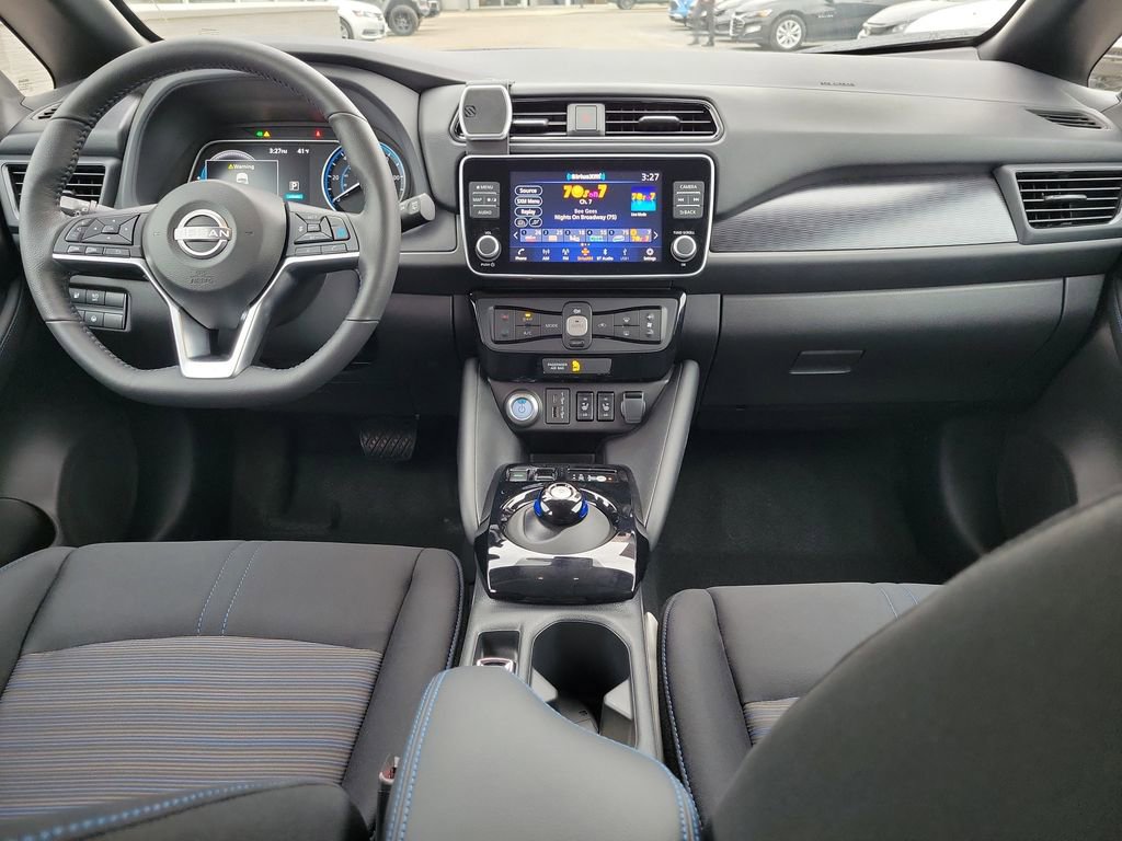 Used 2025 Nissan Leaf SV Plus image 11