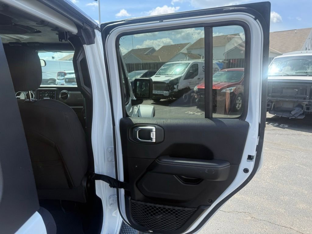 Used 2021 Jeep Wrangler Unlimited Sahara w/ Dual Top Group AWD/4WD image 54