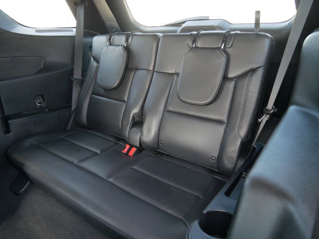 Certified 2020 Ford Explorer XLT w/ Equipment Group 202A image 9