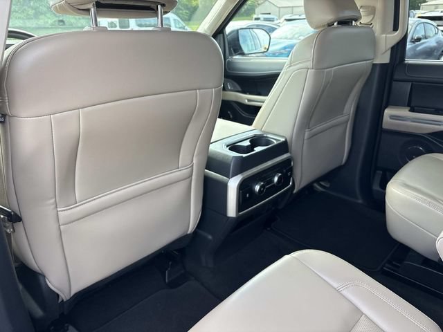 Certified 2024 Ford Expedition XLT RWD image 17