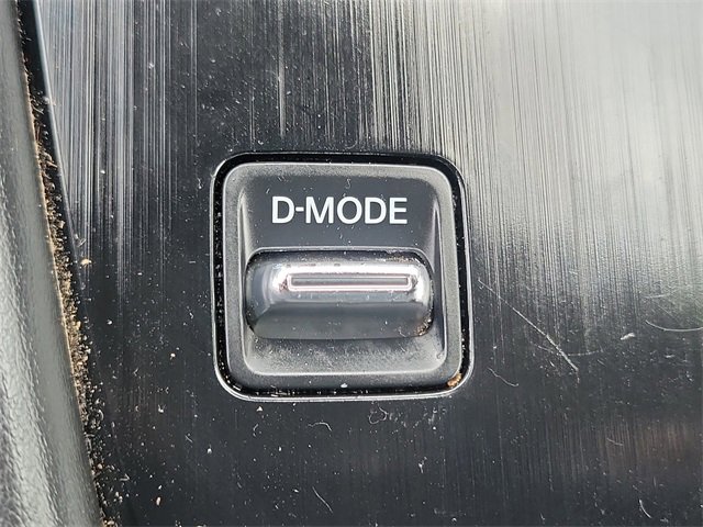 Used 2021 Nissan Rogue Platinum image 18