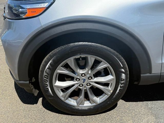 Certified 2022 Ford Explorer XLT w/ Equipment Group 202A AWD/4WD image 22
