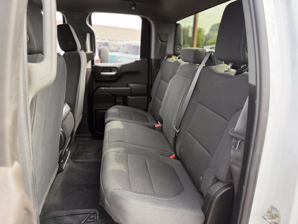 Used 2020 Chevrolet Silverado 1500 Custom w/ Custom Value Package AWD/4WD image 11