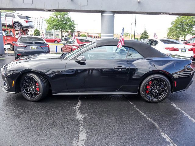 Certified 2025 Ford Mustang GT Premium w/ GT Performance Package image 3