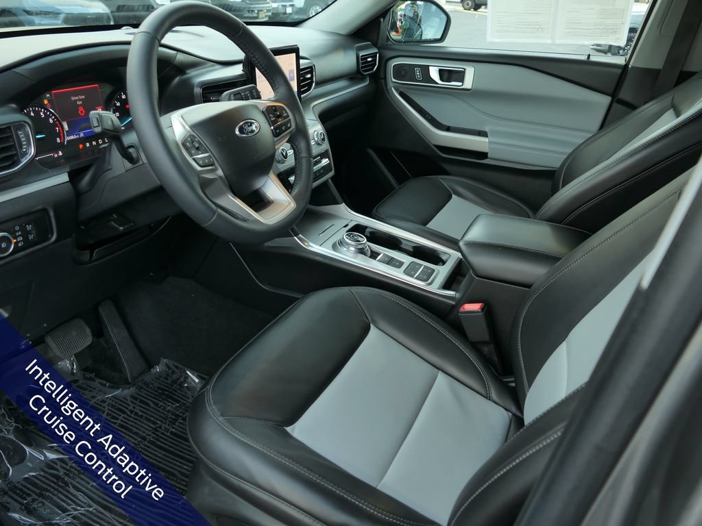 Certified 2023 Ford Explorer XLT w/ Equipment Group 202A RWD image 13