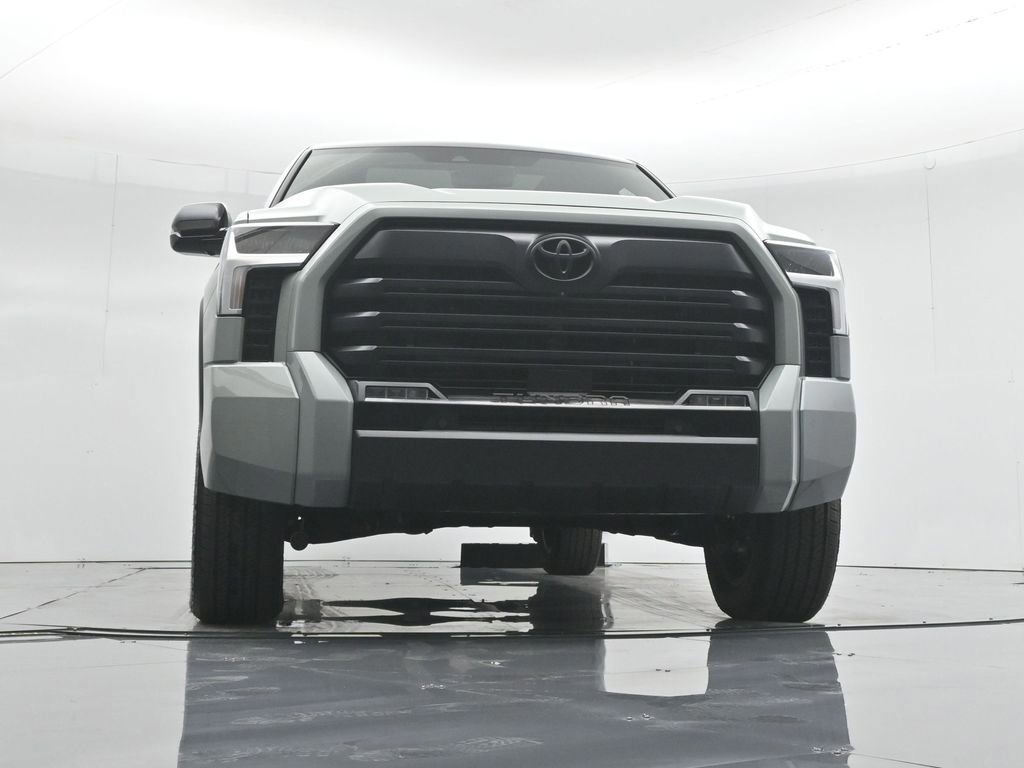 Used 2025 Toyota Tundra Limited image 31