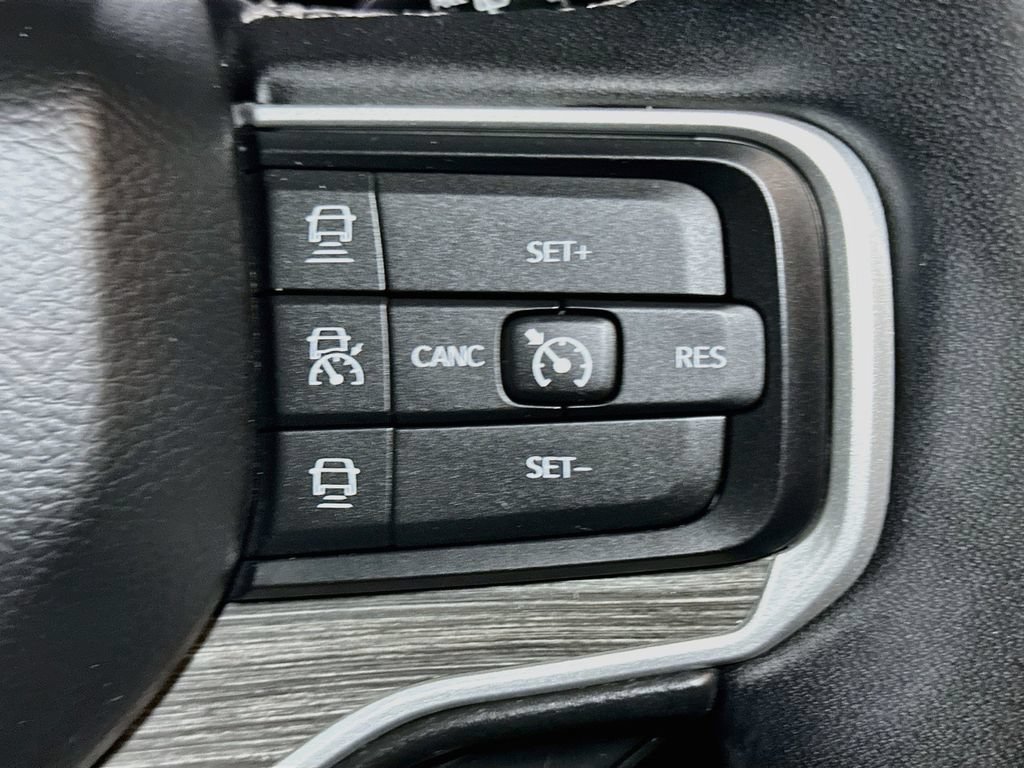 Used 2022 Jeep Wagoneer Series III w/ Premium Group I AWD/4WD image 37