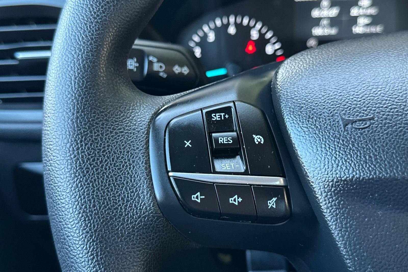 Certified 2020 Ford Escape SE AWD/4WD image 36