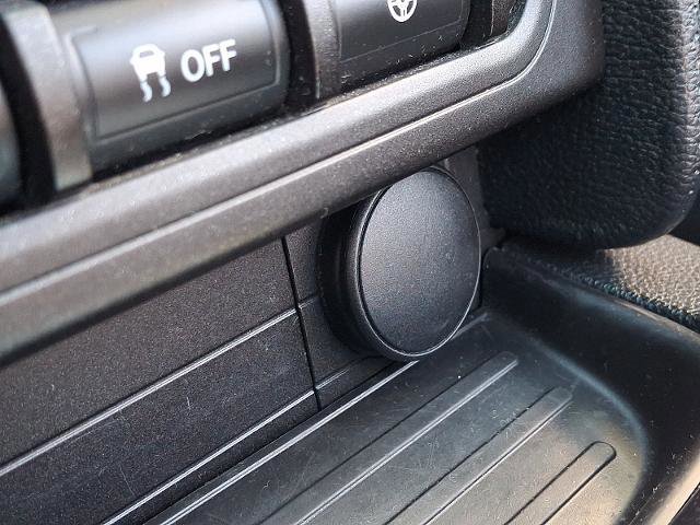 Certified 2017 Ford Mustang V6 w/ Equipment Group 051A image 23