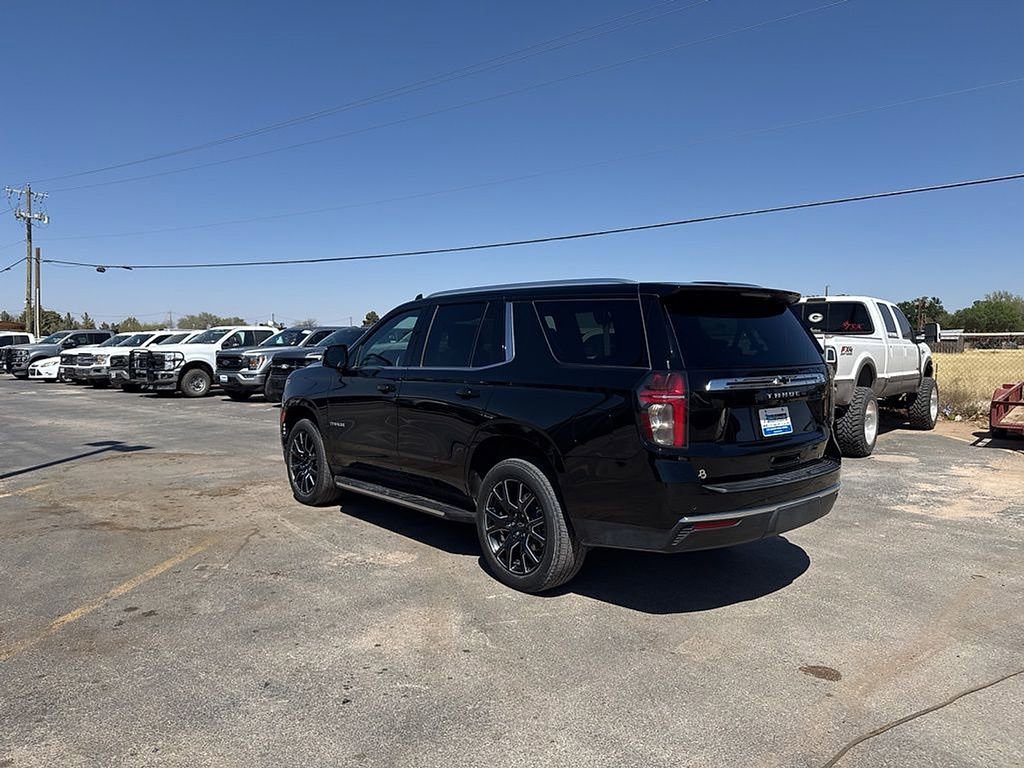 Used 2024 Chevrolet Tahoe LT w/ LT Signature Package image 3