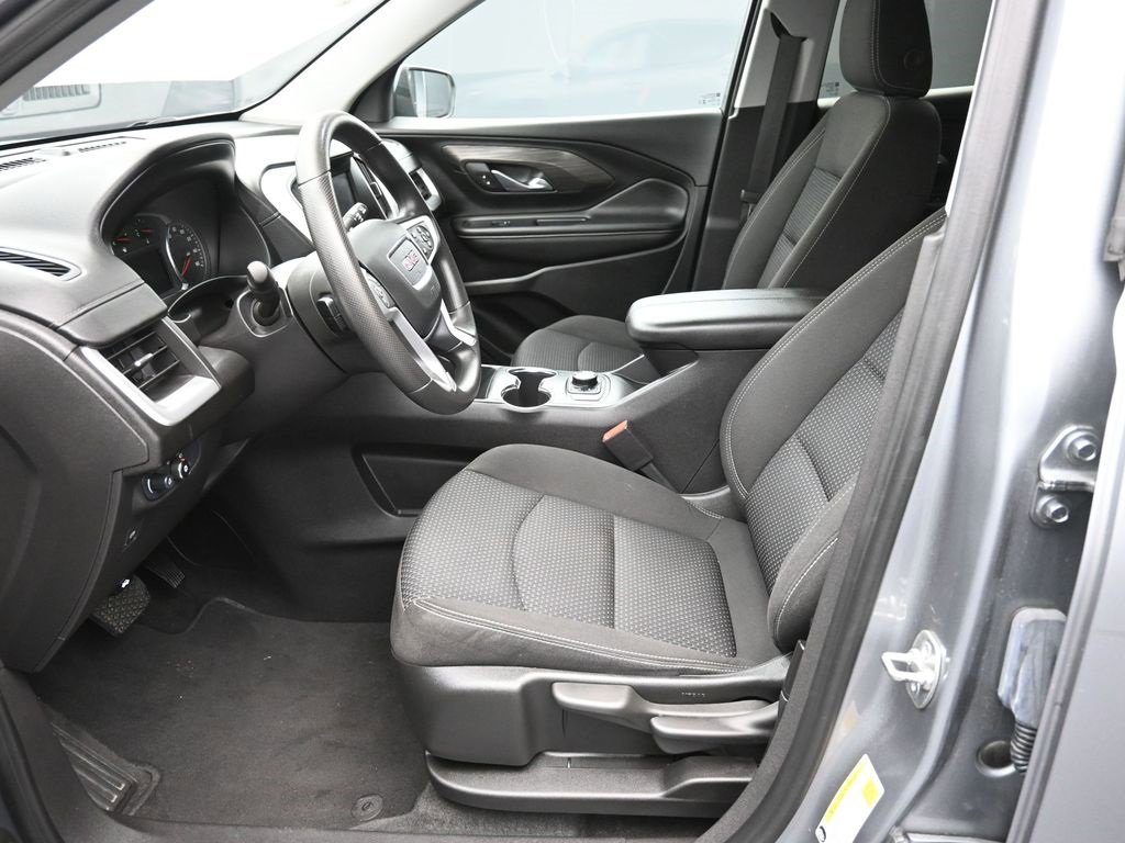 Used 2024 GMC Terrain SLE image 21