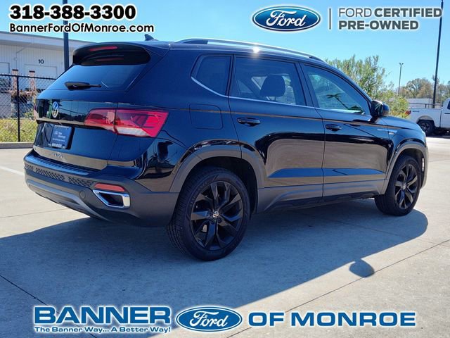 Used 2023 Volkswagen Taos SE image 3