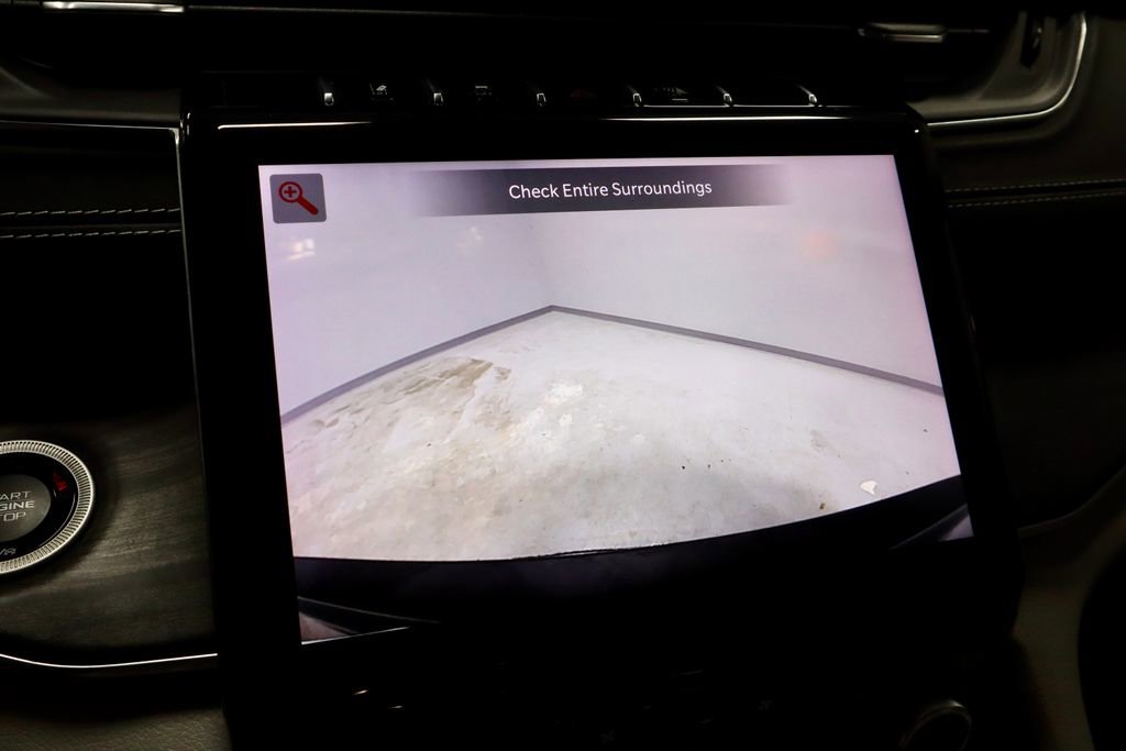 Used 2023 Jeep Grand Cherokee L Overland image 2