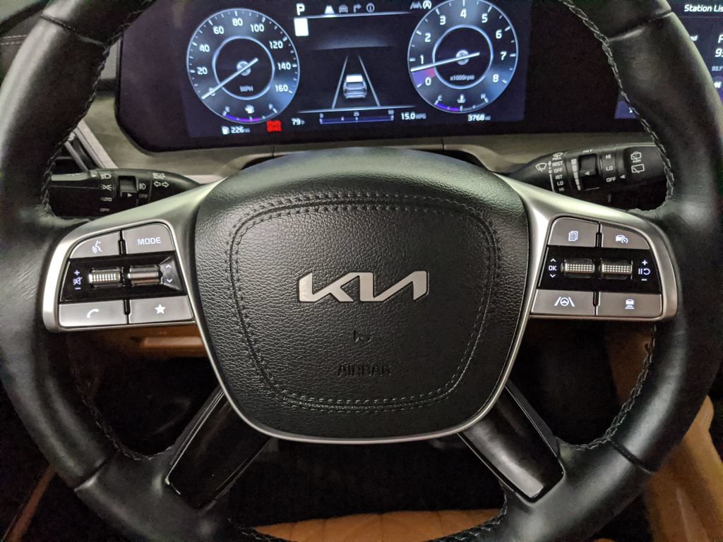 Used 2025 Kia Telluride SX X-Line AWD/4WD image 17