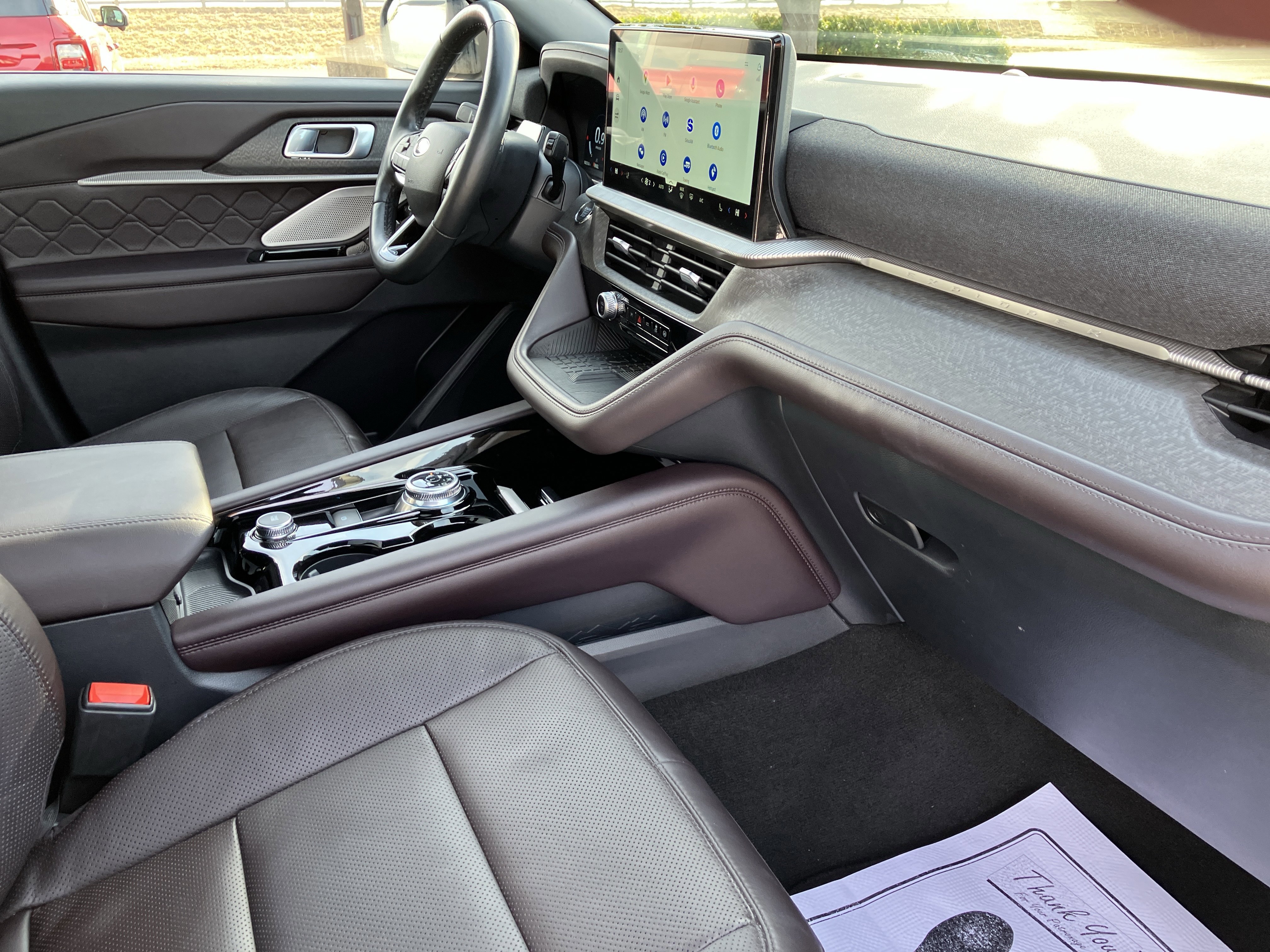 Certified 2025 Ford Explorer Platinum w/ LUX Leather Package image 25