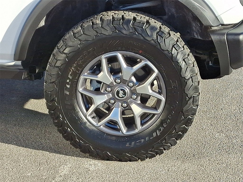Certified 2025 Ford Bronco Badlands image 8