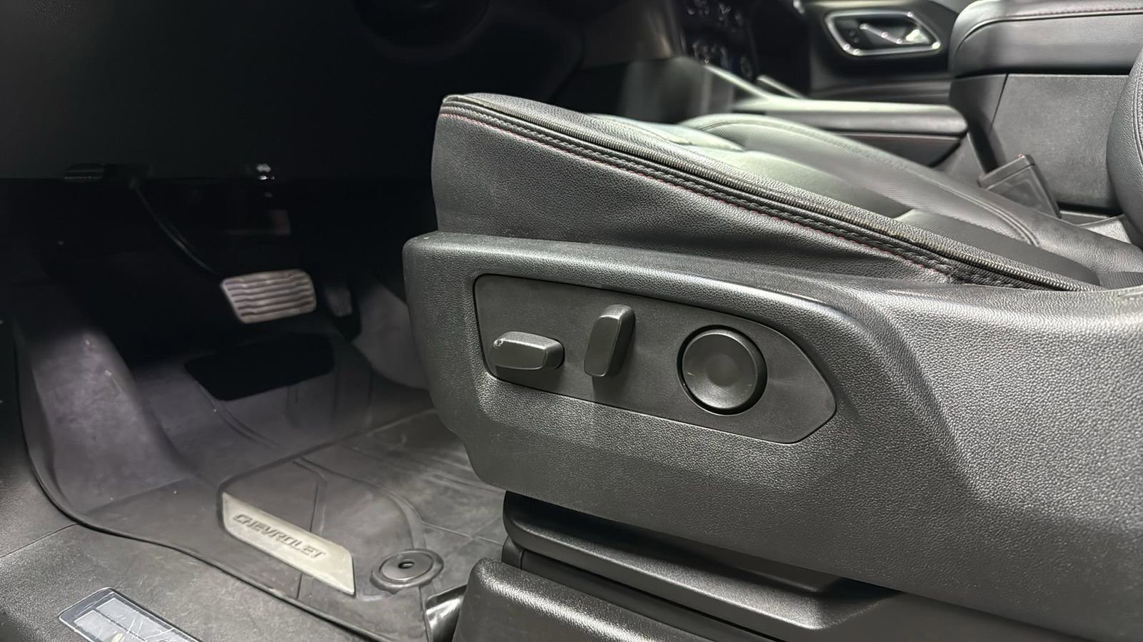 Used 2023 Chevrolet Tahoe RST w/ Luxury Package image 11