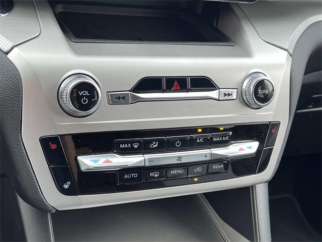 Certified 2022 Ford Explorer XLT w/ Equipment Group 202A image 25