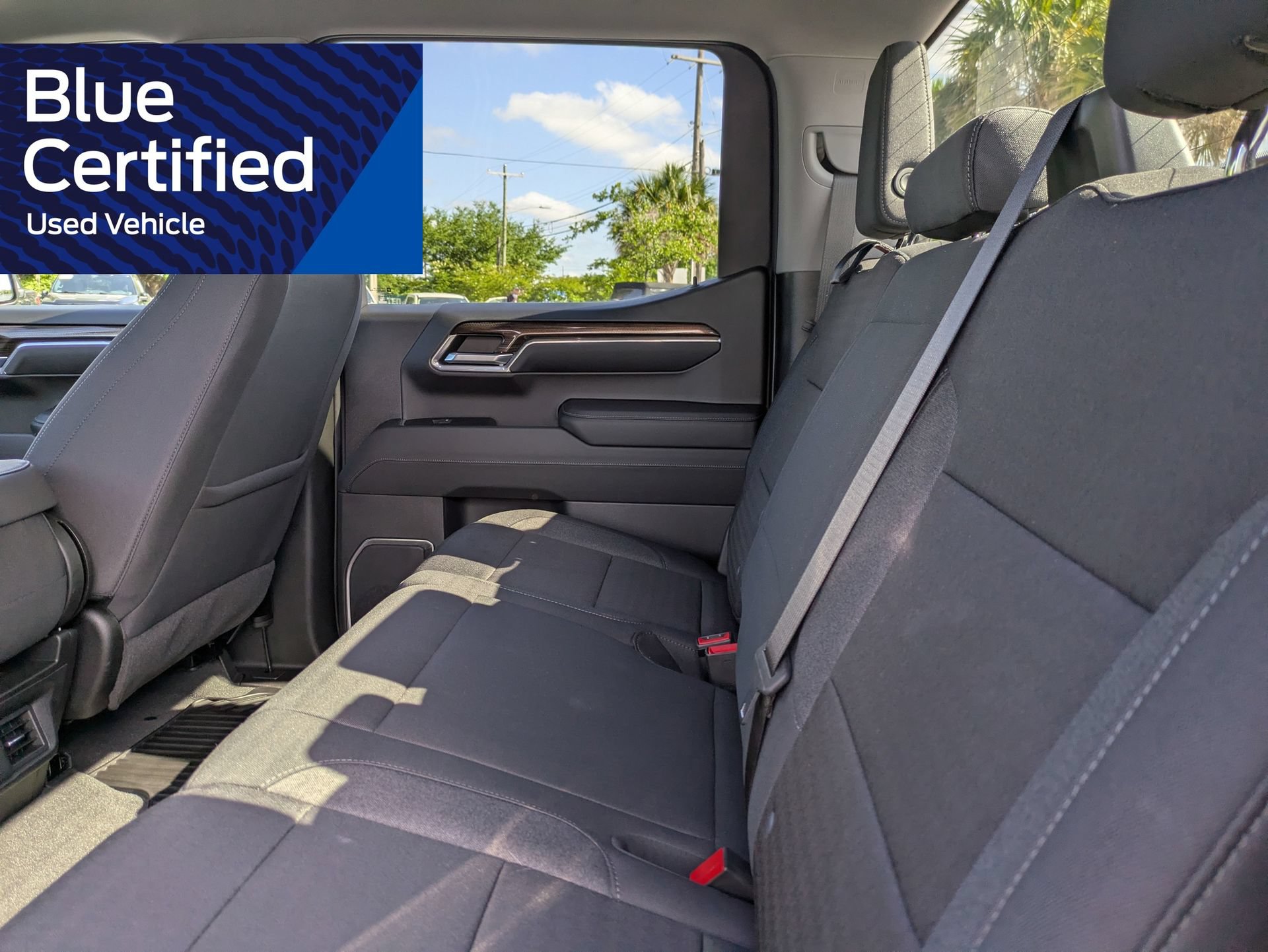 Used 2023 Chevrolet Silverado 1500 LT AWD/4WD image 18