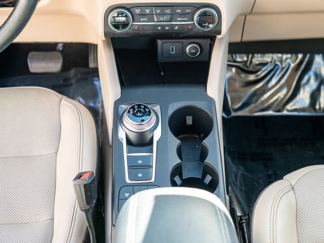 Certified 2020 Ford Escape Titanium w/ Titanium Premium Package 2.0 image 35