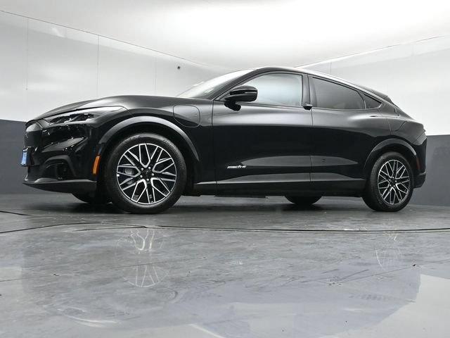 Certified 2025 Ford Mustang Mach-E Premium RWD image 38