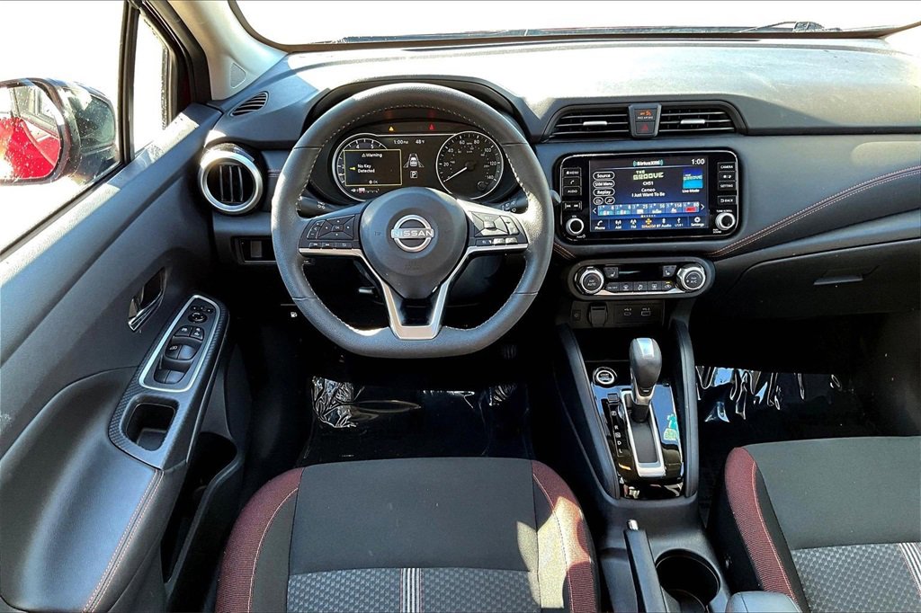 Used 2024 Nissan Versa SR w/ Trunk Package image 5