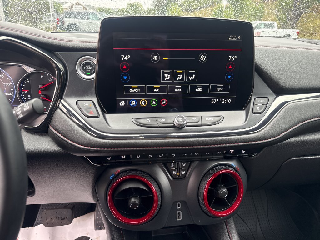 Used 2025 Chevrolet Blazer RS FWD image 19