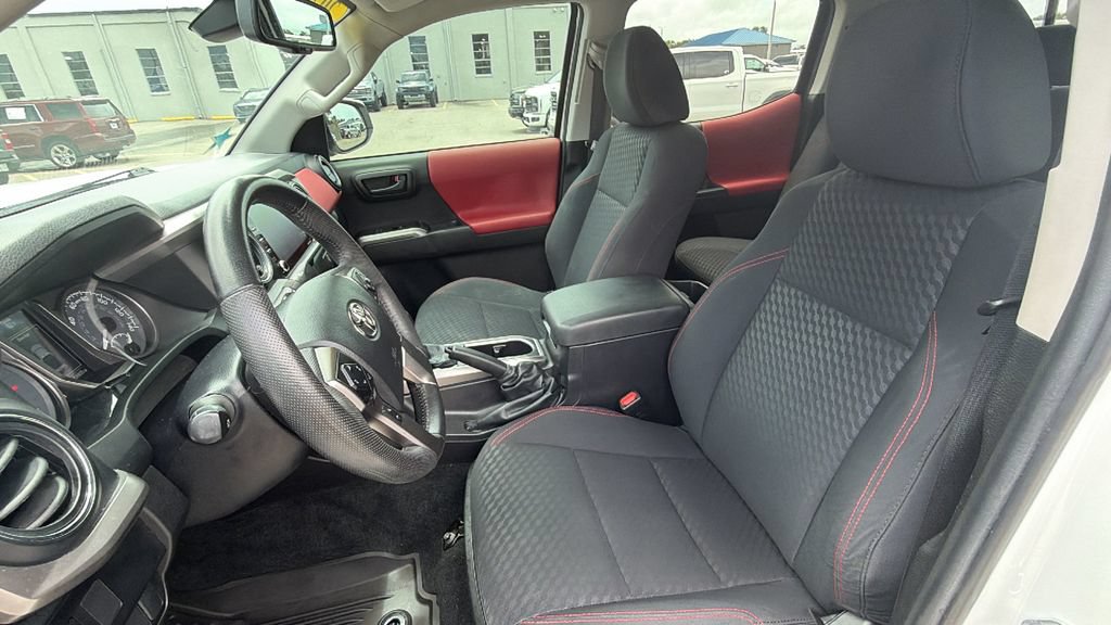 Used 2023 Toyota Tacoma SR5 w/ Technology Package AWD/4WD image 21