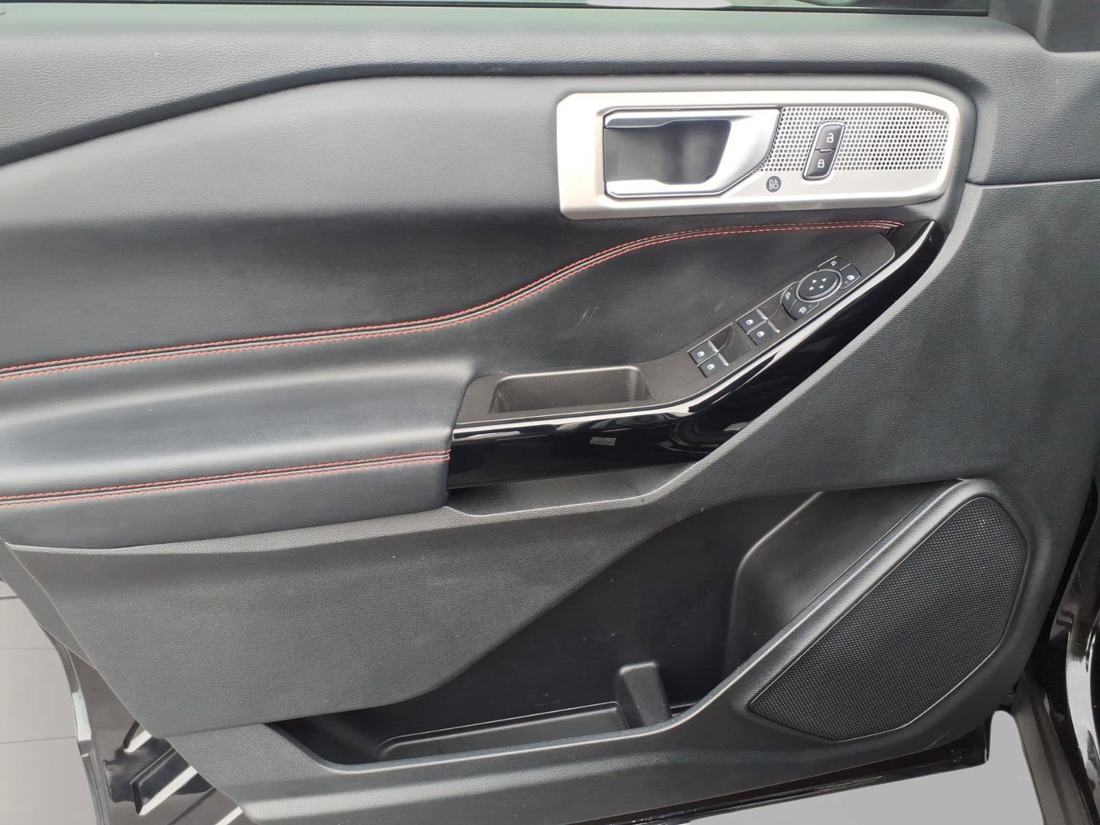 Certified 2023 Ford Explorer ST-Line image 12