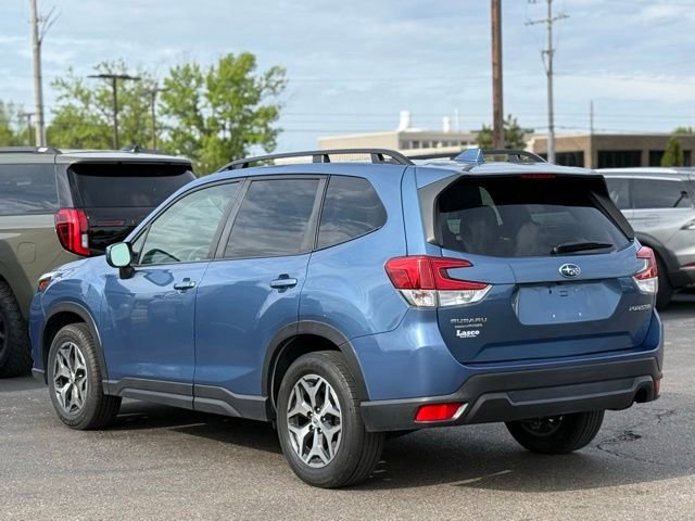 Used 2022 Subaru Forester Premium AWD/4WD image 40
