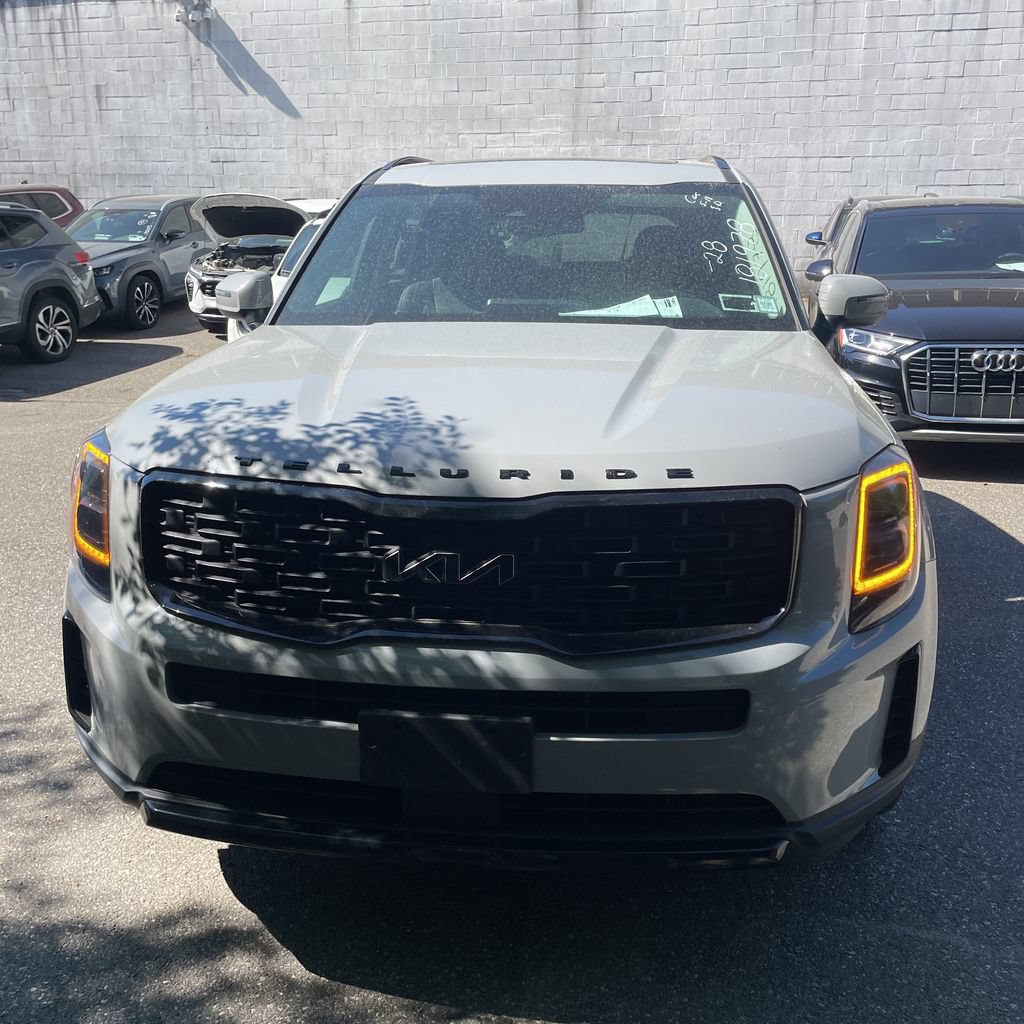 Used 2022 Kia Telluride EX w/ EX Premium Package AWD/4WD image 2