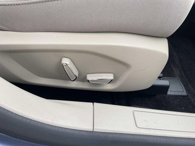 Certified 2018 Ford Fusion SE FWD image 37