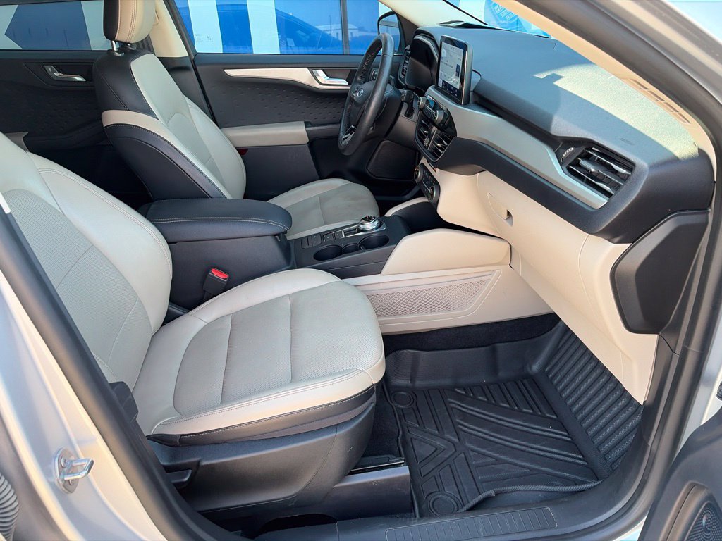 Certified 2020 Ford Escape SEL FWD image 12