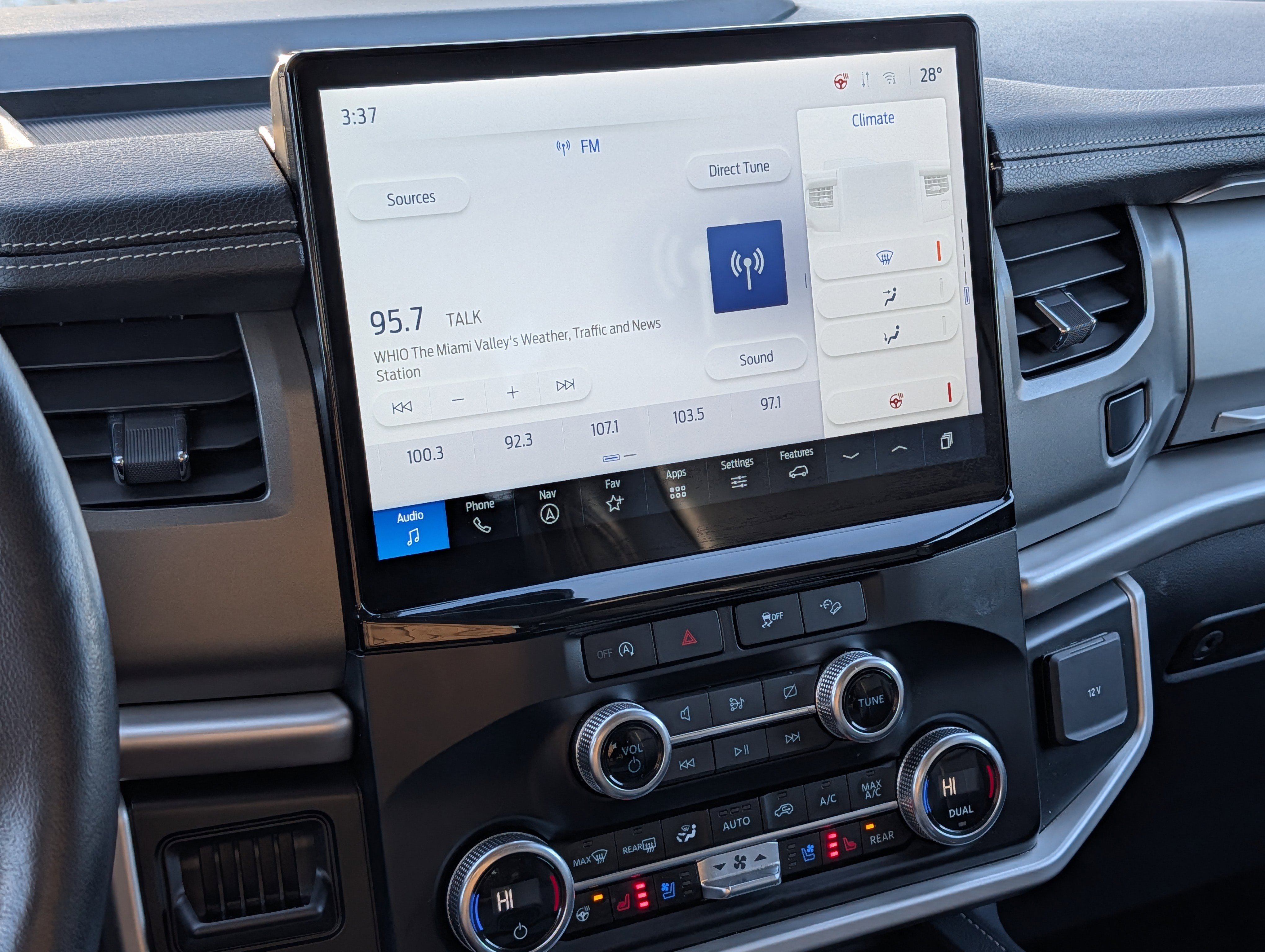 Certified 2024 Ford Expedition XLT image 18