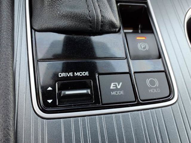 Used 2025 Toyota Sienna XLE FWD image 29