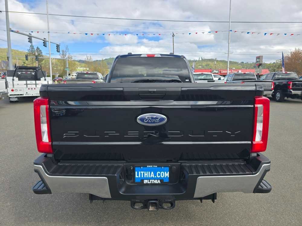 Certified 2025 Ford F350 XLT AWD/4WD image 4