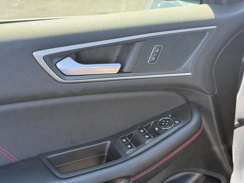 Certified 2024 Ford Edge ST-Line image 18